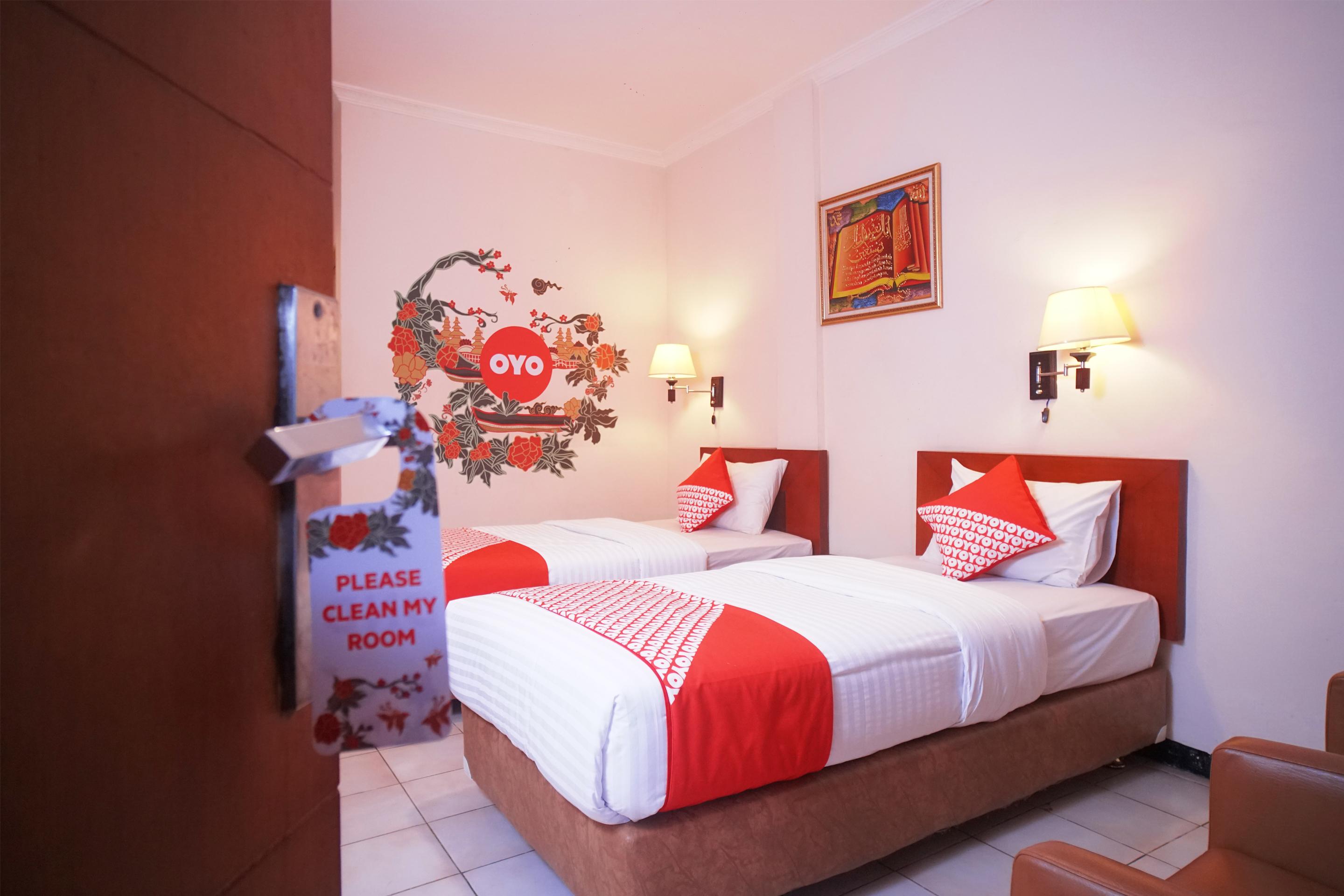 Capital O 142 Hotel Al Furqon Syariah Palembang Exterior photo