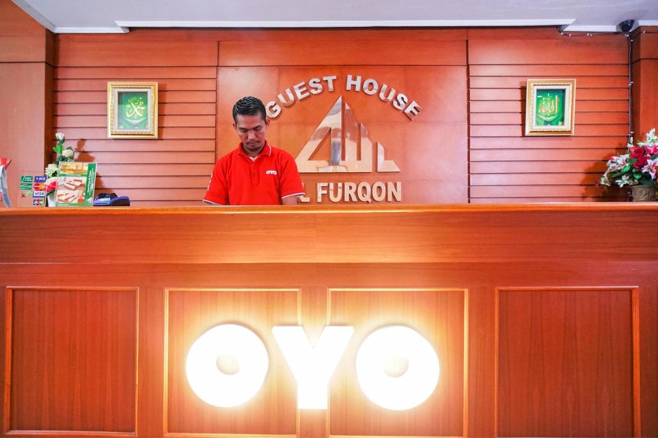 Capital O 142 Hotel Al Furqon Syariah Palembang Exterior photo