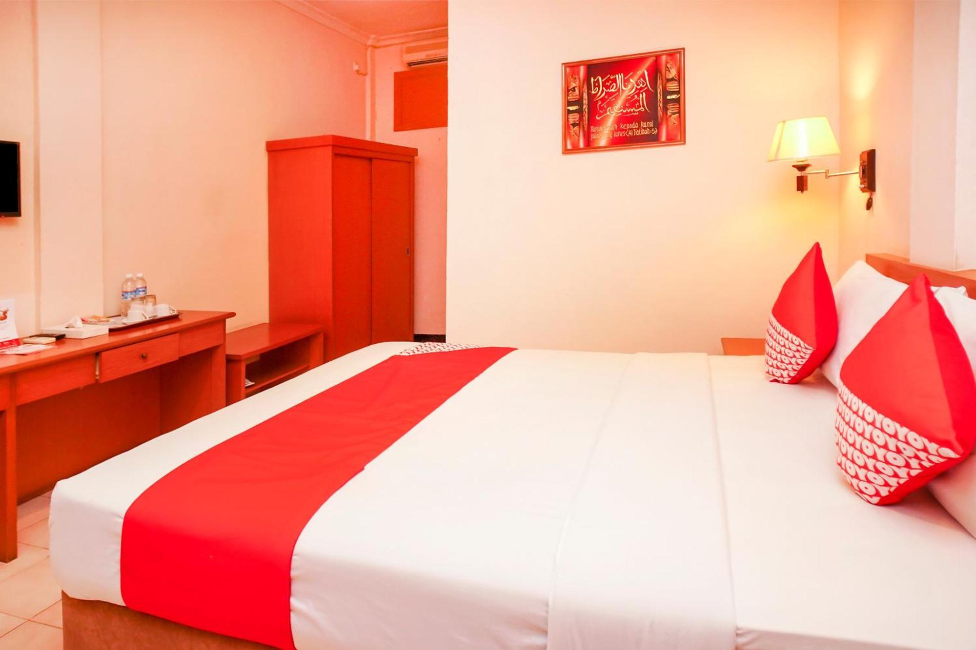 Capital O 142 Hotel Al Furqon Syariah Palembang Exterior photo