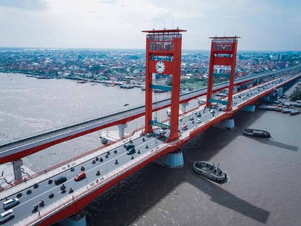 Capital O 142 Hotel Al Furqon Syariah Palembang Exterior photo