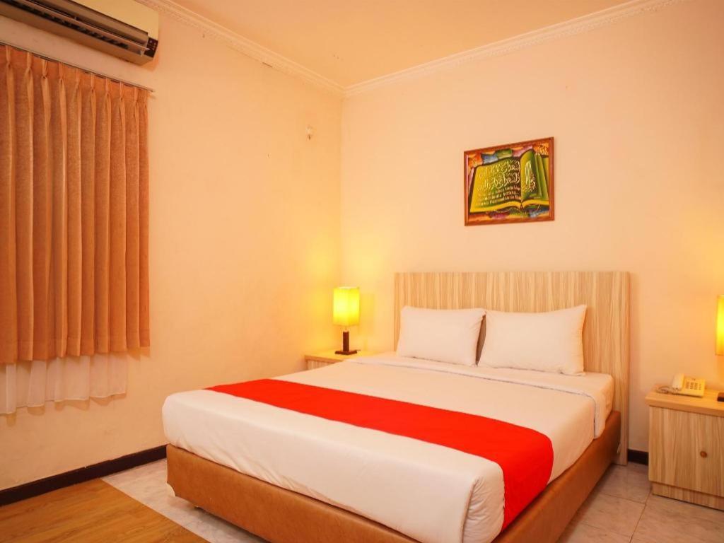 Capital O 142 Hotel Al Furqon Syariah Palembang Exterior photo